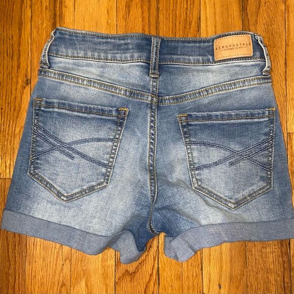 Aéropostale High-Rise Denim Midi Shorts - Picture 3 of 5